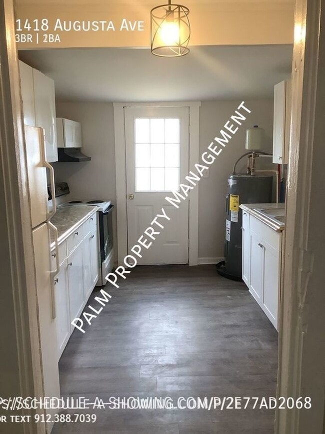 Building Photo - Cute 3 bedroom, 2 bathroom Single Family H...