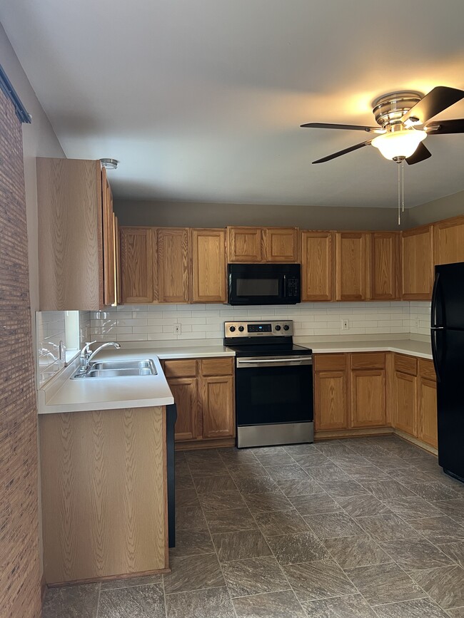 Kitchen - 147 Laurie St