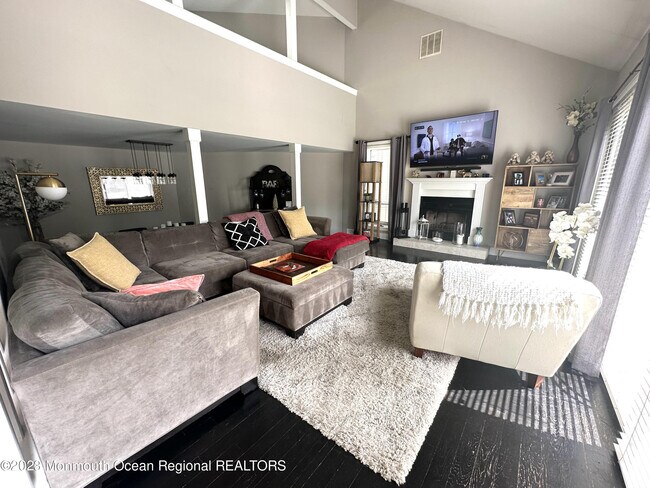 Building Photo - 16 Provident Ct