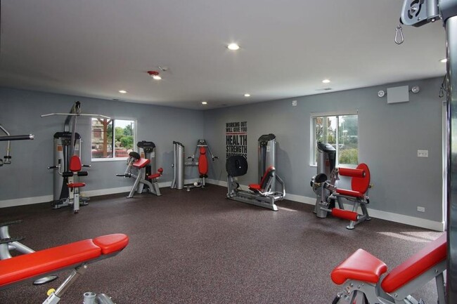 Foto del edificio - 2 bedroom in Naperville IL 60563