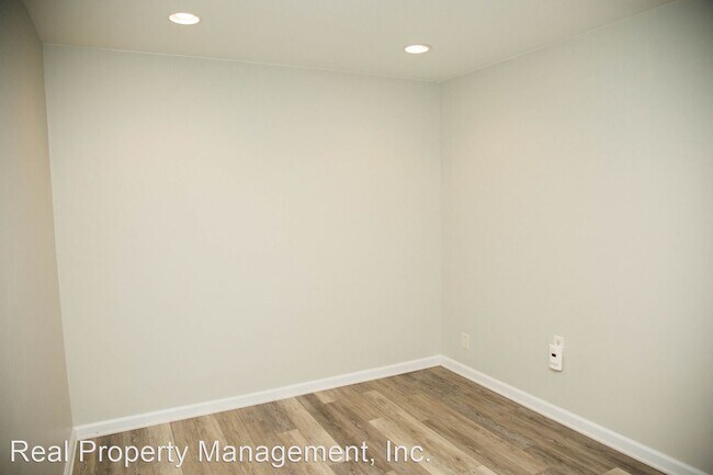 Building Photo - 3 br, 2.5 bath House - 1548 Cool Spring Rd.