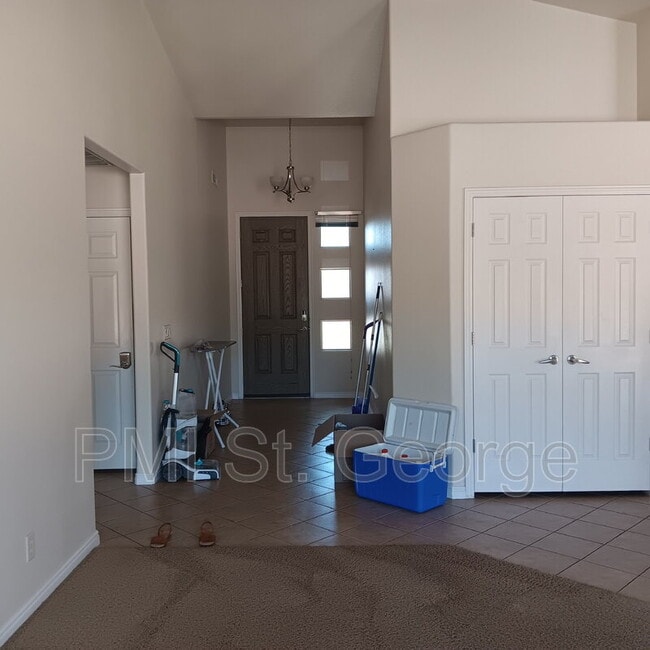 Building Photo - 340 W 350 S