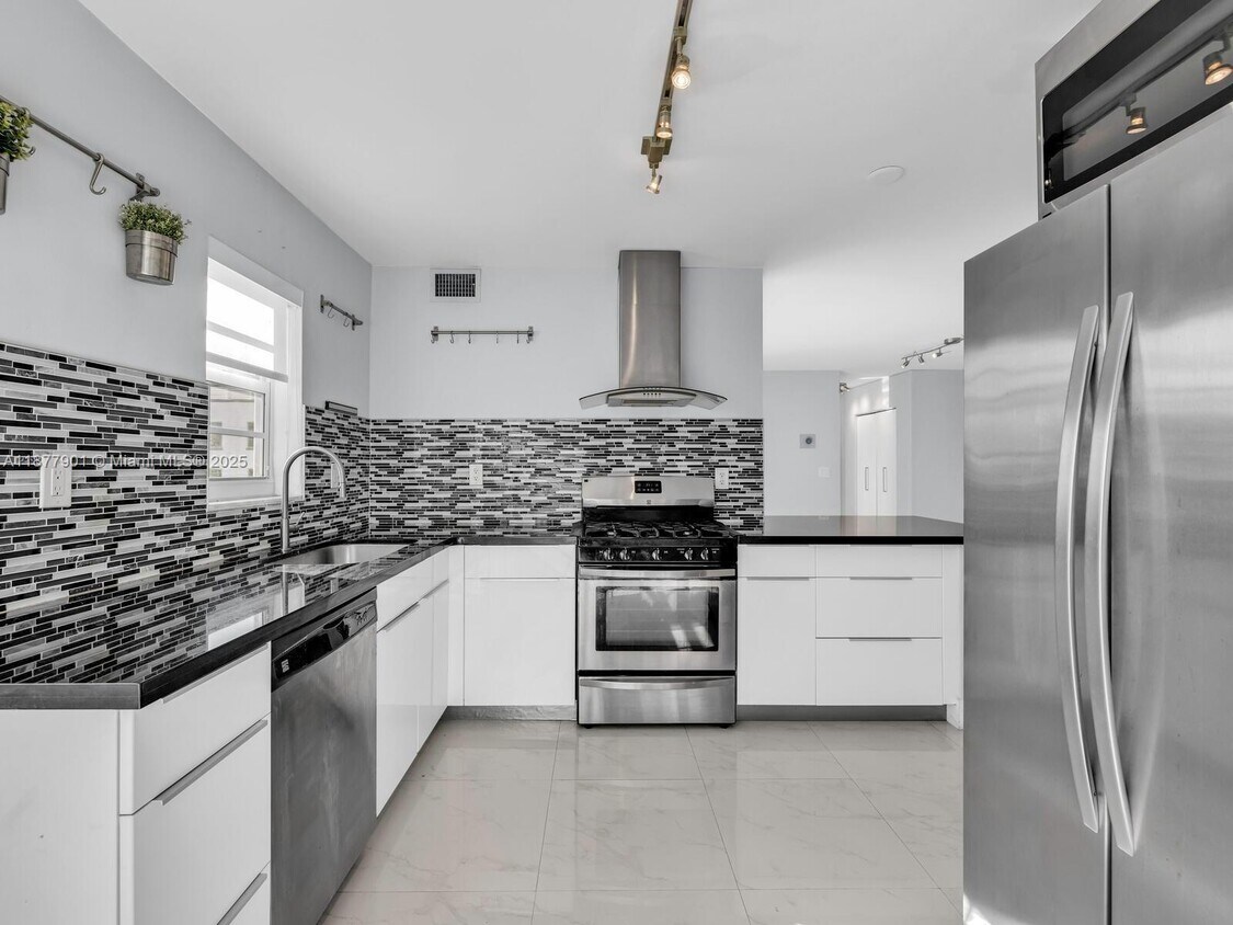 Foto principal - 525 Meridian Ave