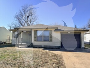 Building Photo - 1214 S Washington St