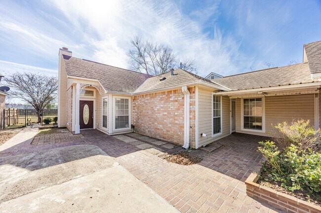 Foto del edificio - 13442 S Fairview Ave