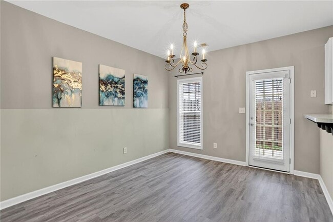 Building Photo - 230 Valley Xing