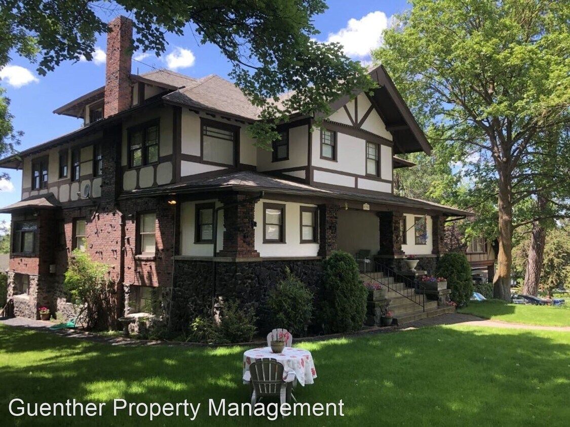 Foto principal - 930 S Lincoln St