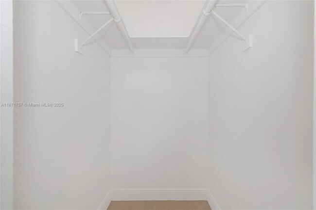 Foto del edificio - 1013 SW 7th St