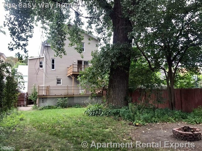 Building Photo - 53 Playstead Rd