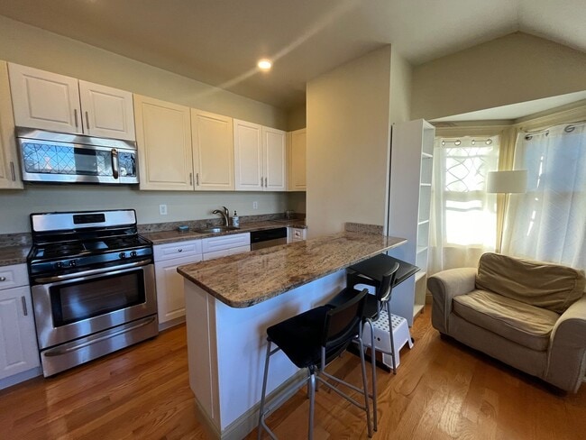 Foto del edificio - FG Rooms and Short Term Rentals