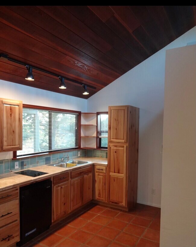 Foto del edificio - 1366 Old Oak Park Rd