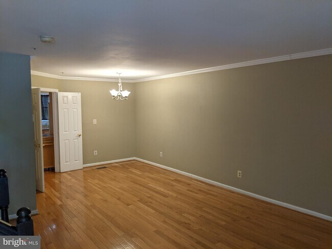 Foto del edificio - 8602 Fountain Valley Dr