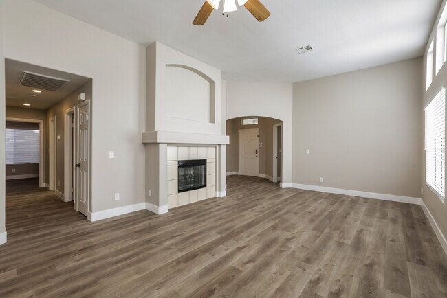 Building Photo - 3334 Syvella Ct
