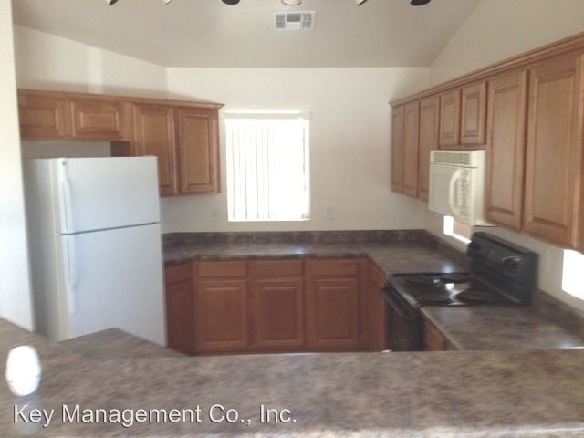 Foto del edificio - 3 br, 2 bath House - 9501 W. Kingman St.