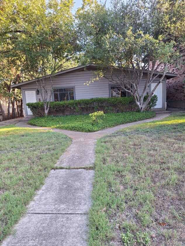 Foto principal - 504 Thelma Dr