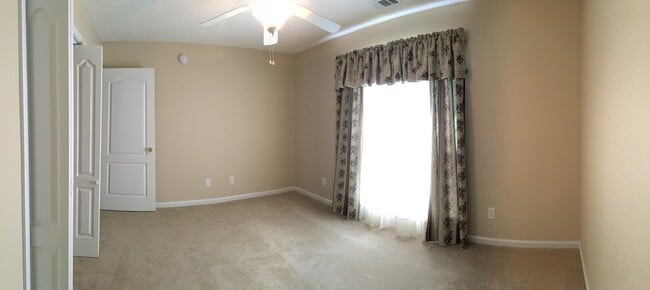 Back bedroom - 145 White Dogwood Ln