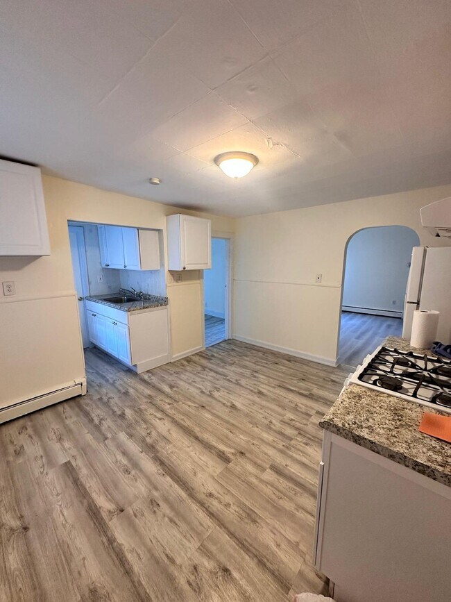 Kitchen - 79 Blossom St