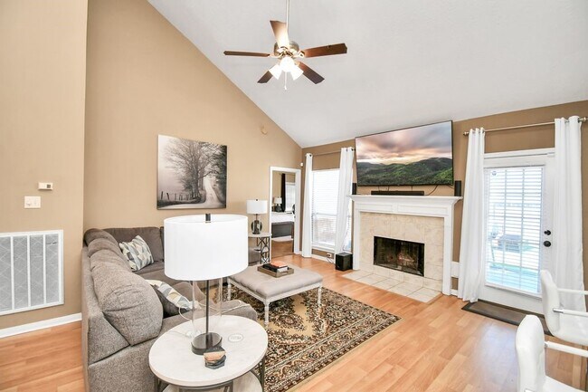 Foto del edificio - 2834 Green Hollow Ct