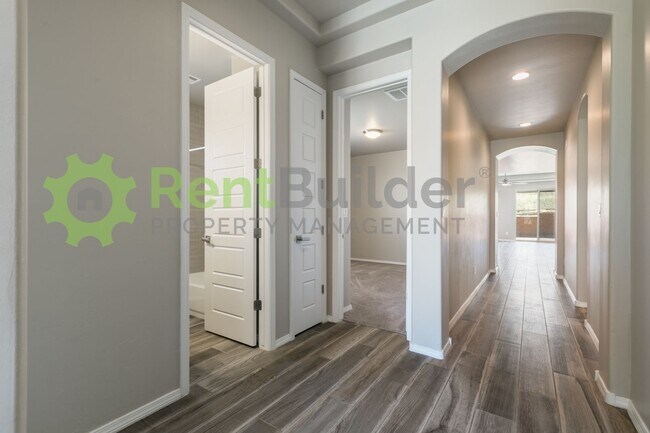 Foto del edificio - CALL US TODAY AT (505) 808-6467 TO SCHEDUL...