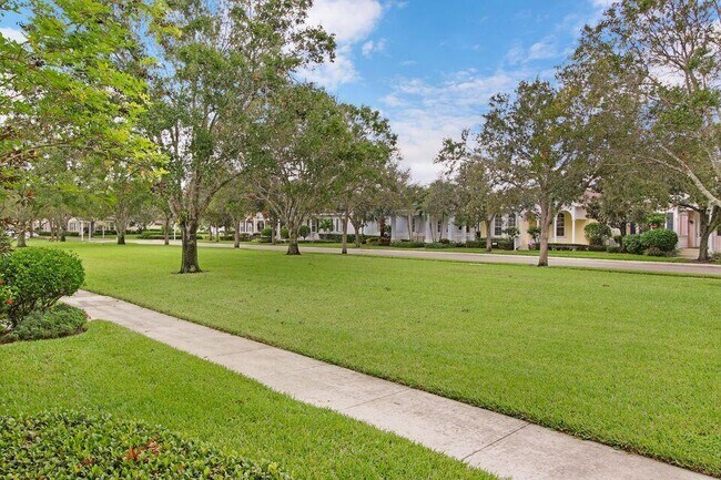 Building Photo - 129 Poinciana Dr