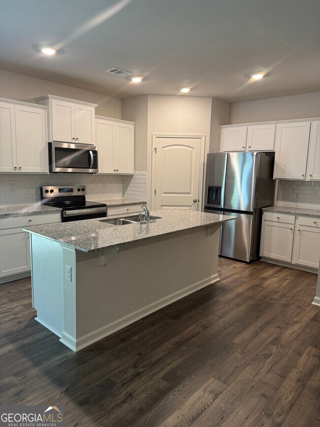 Foto del edificio - 471 Stoneybrook Dr