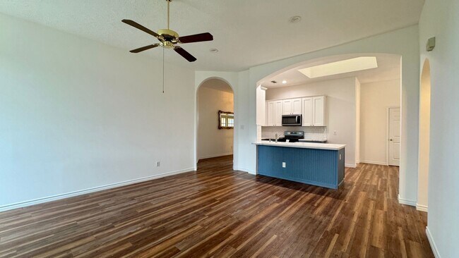 Building Photo - 15027 Winding Black Cherry Ln