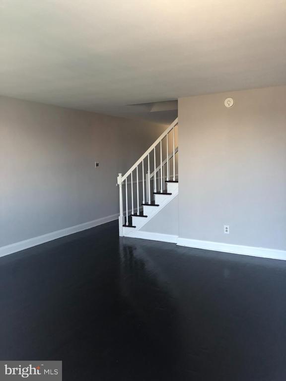 Building Photo - 1208 Newfield Rd