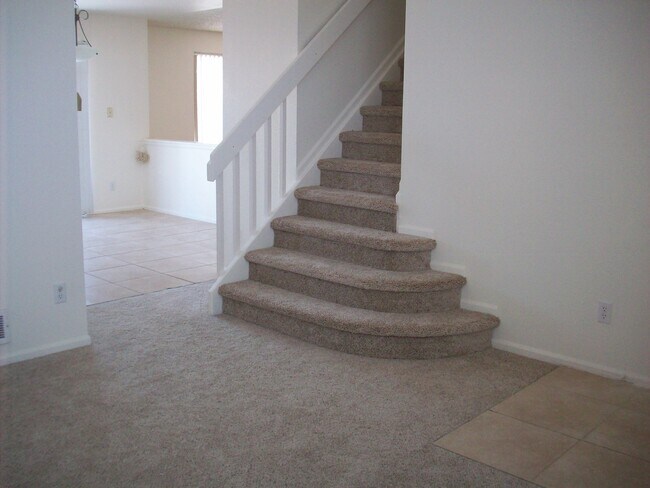 Foto del edificio - 9542 Castle Ridge Cir
