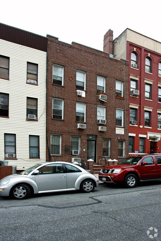 Primary Photo - 335 18th St