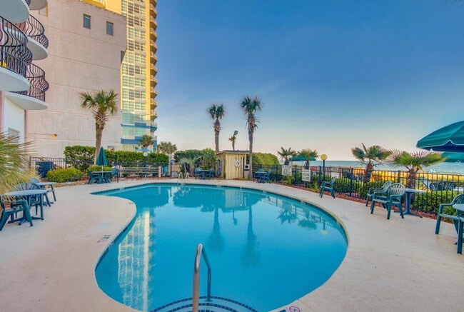 Building Photo - 2406 N Ocean Blvd