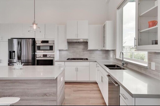 Building Photo - 9805 Finch Falls Ln