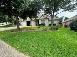 Building Photo - 10024 Lisi Anne Dr