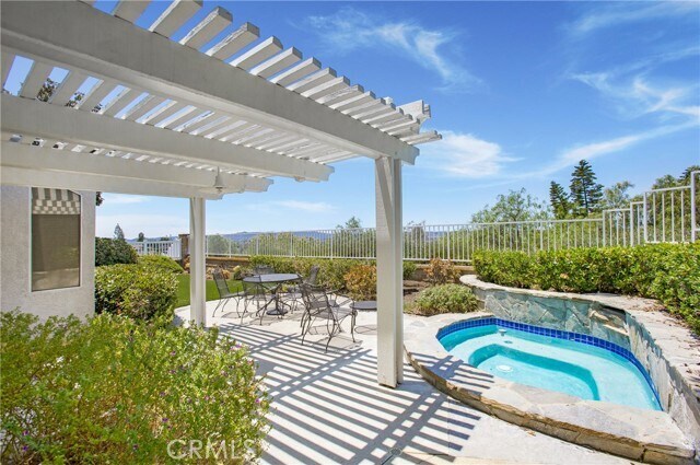 Building Photo - 26711 Laurel Crest Dr