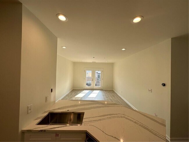 Building Photo - 821 Ralph McGill Blvd NE