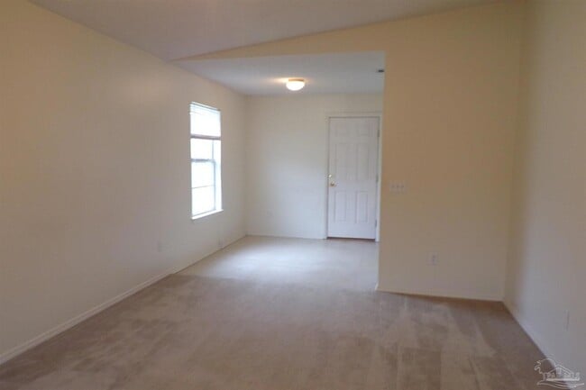 Foto del edificio - 509 Wood Crest Way