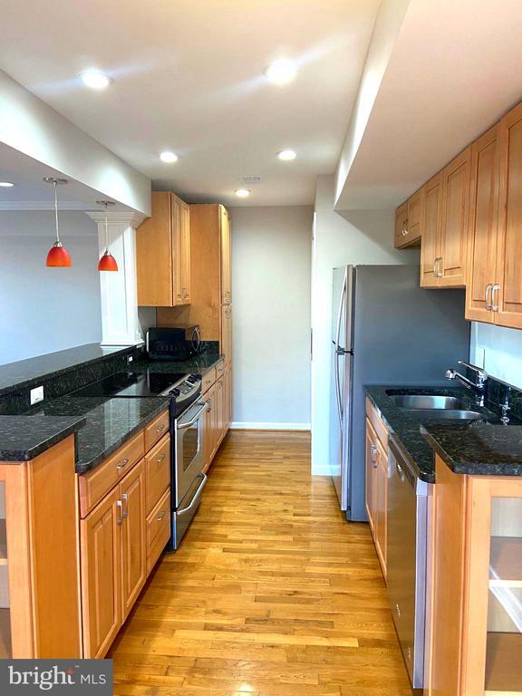 Building Photo - 9518 Hagel Cir