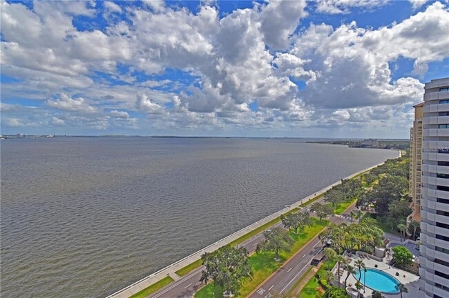 Building Photo - 4015 Bayshore Blvd