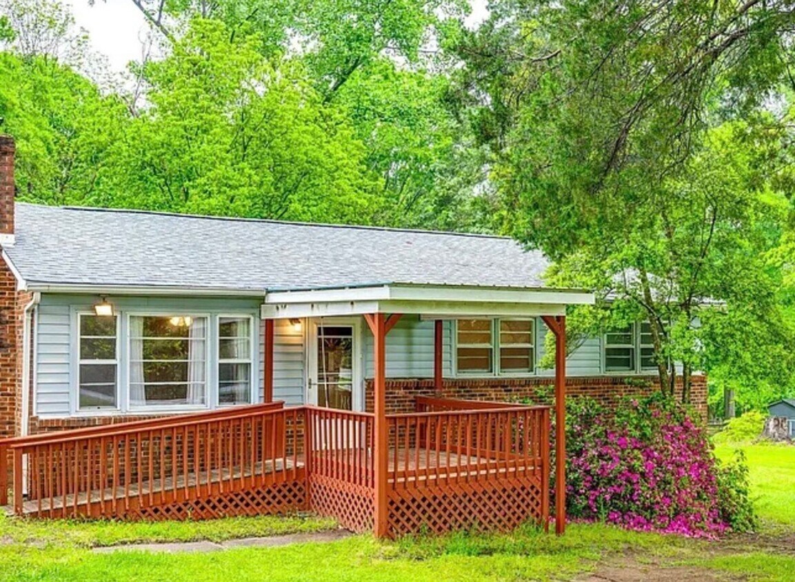 Primary Photo - Charming Brick Ranch with Plenty of Room!!!