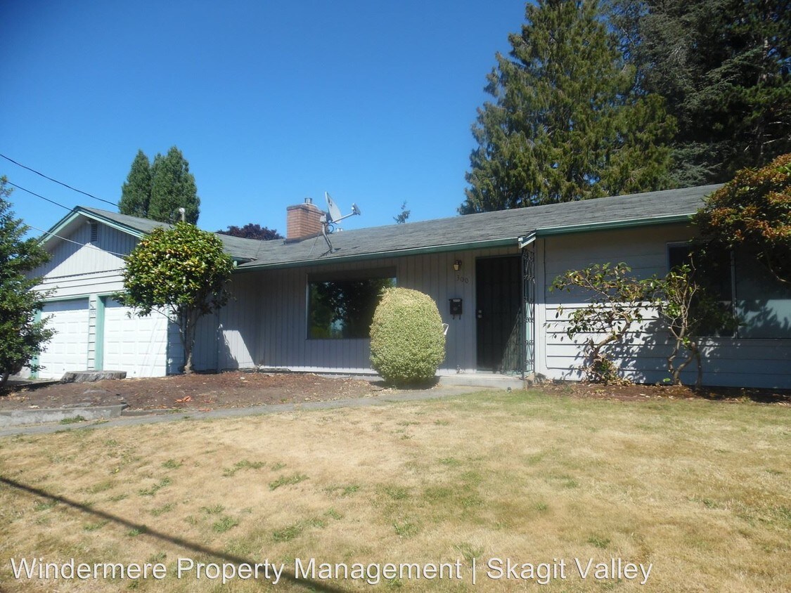 Primary Photo - 3 br, 1 bath House - 300 South 15th Street