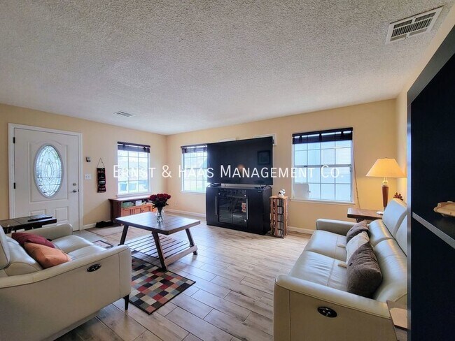 Foto del edificio - 21417 Rossford Ave