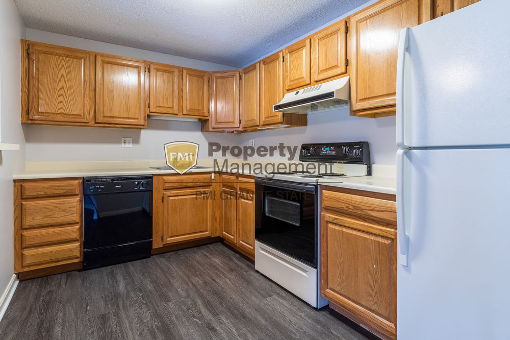 3 Mayfair Ln Unit 306, Nashua, NH 03063 Room for Rent in Nashua, NH