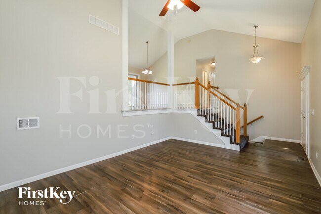 Foto del edificio - 8024 N Spruce Ave