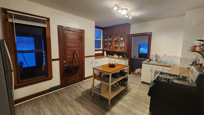 Foto del edificio - 912 4th St NE