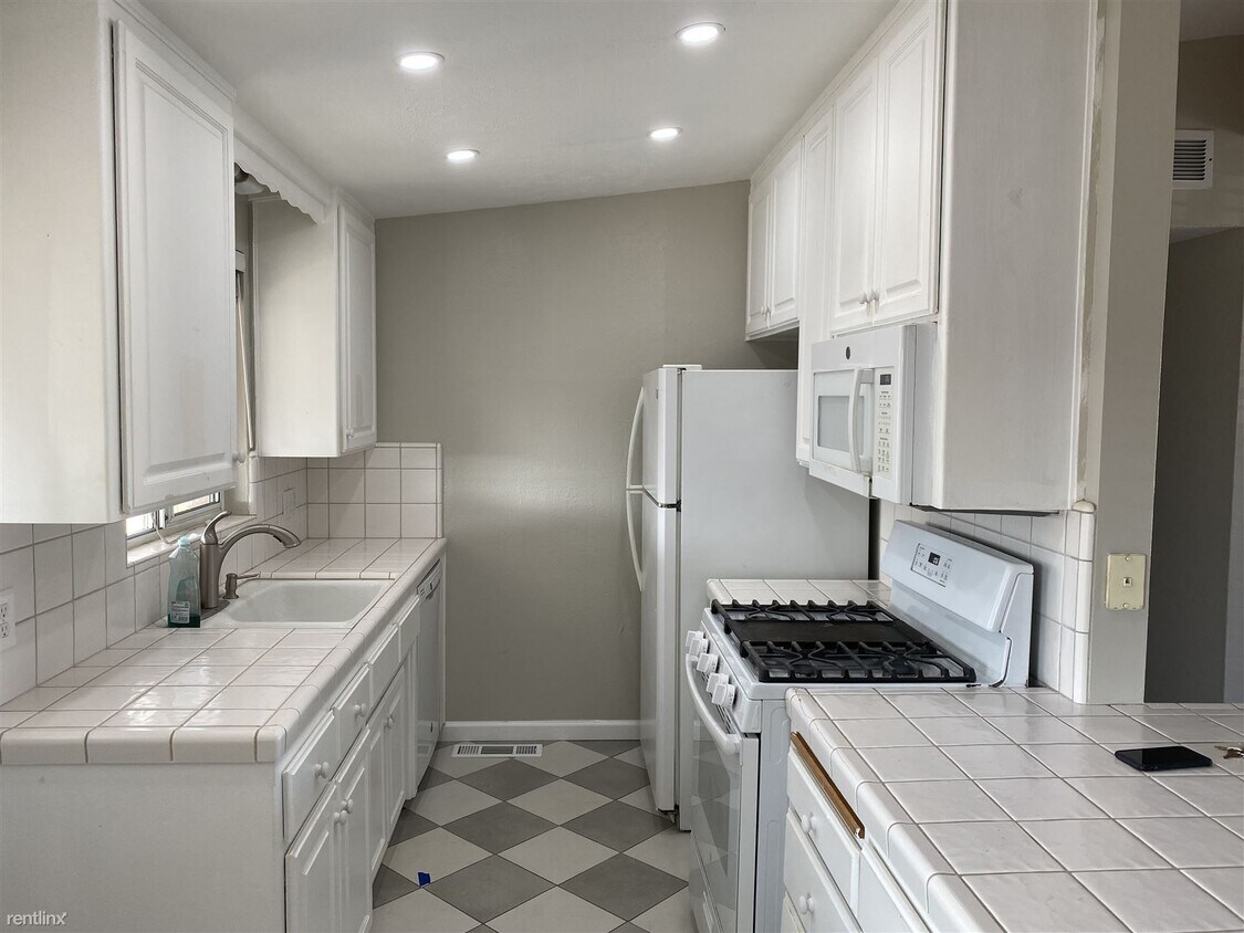 Primary Photo - 3 br, 1 bath House - 1242 Rodgers Rd