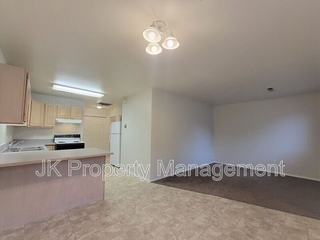 Building Photo - 305 1st Ave SW