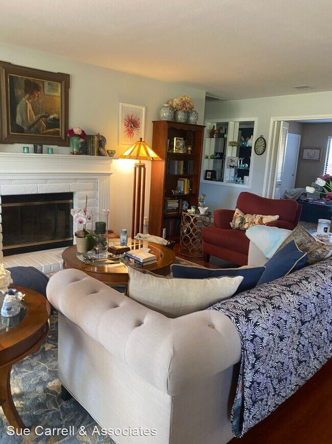 Building Photo - 3 br, 2 bath House - 8803 Oakmont Dr.