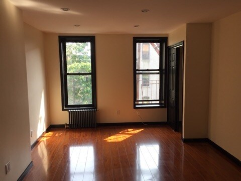 Foto del edificio - 534 E 14th St