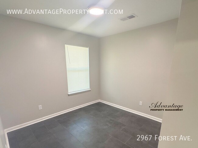 Foto del edificio - 2967 Forest Ave