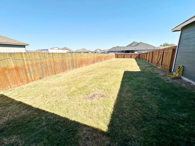 Building Photo - 212 Whisper Rill Dr