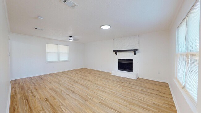 Foto del edificio - 4072 Melrose Dr